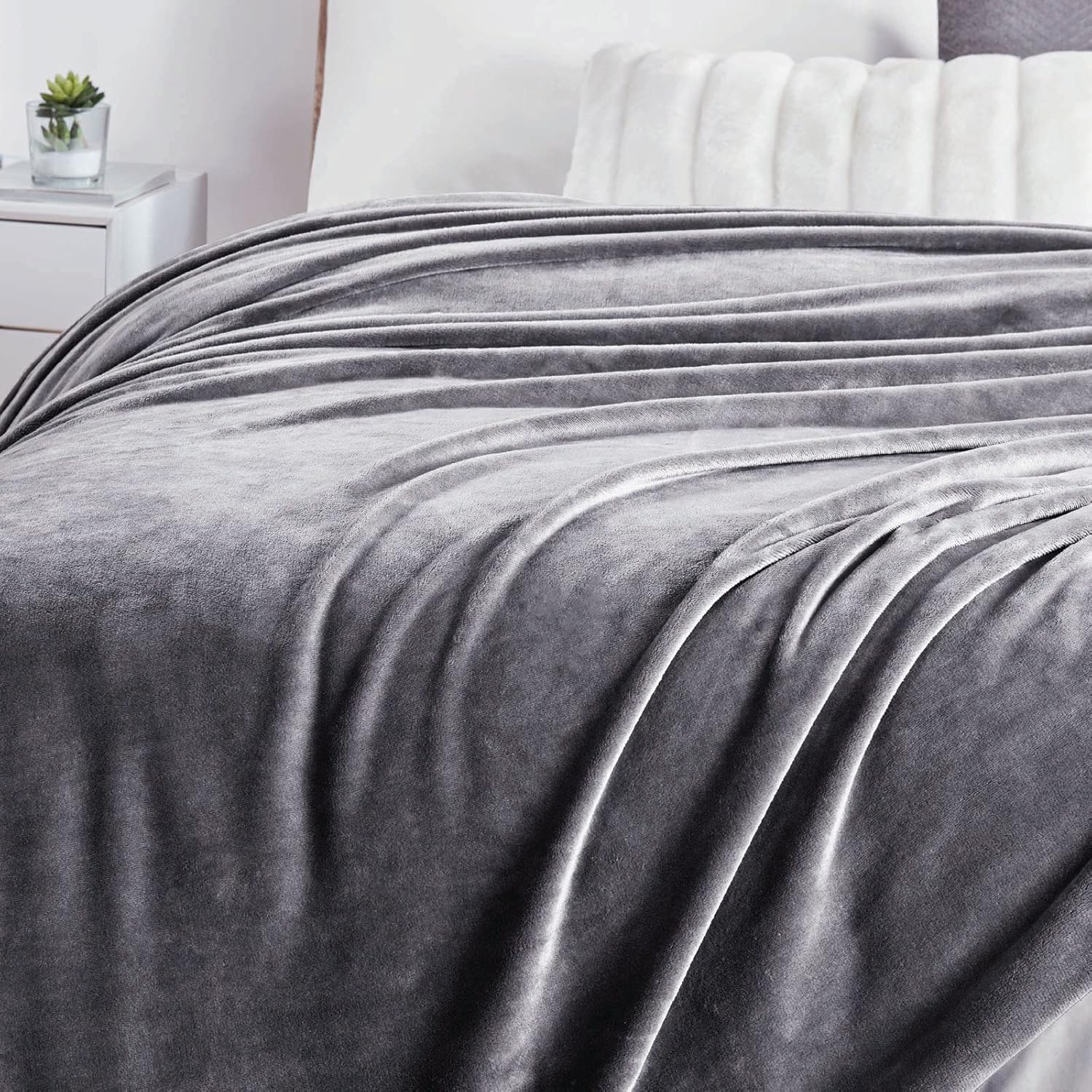 Fleece Blanket Plush Throw Fuzzy Lightweight (Twin Size 60x80 Dark Grey) Super Soft Microfiber Flannel Blankets for Couch, Bed, Sofa Ultra Luxurious Warm and Cozy for All Seasons,fast and free shipping.